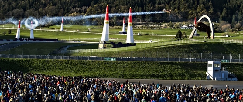 Nigel Lamb Mistrzem Świata Red Bull Air Race 2014 2
