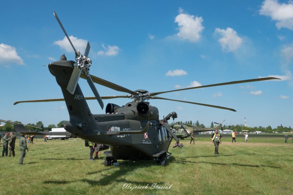 azm zlot heli 2025025