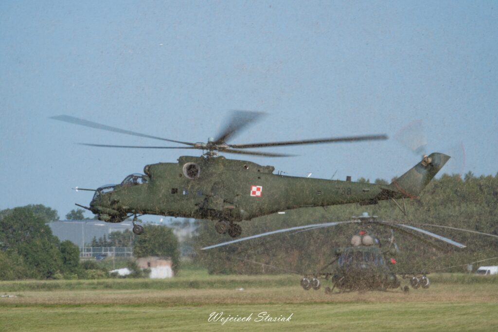 azm zlot heli 2025047