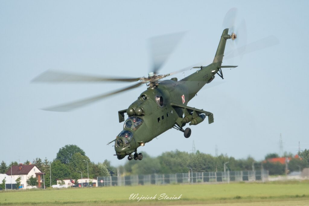 azm zlot heli 2025049