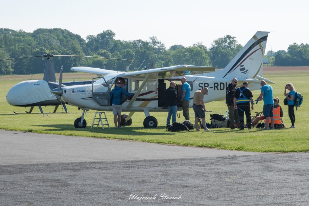 azm zlot heli 2025059