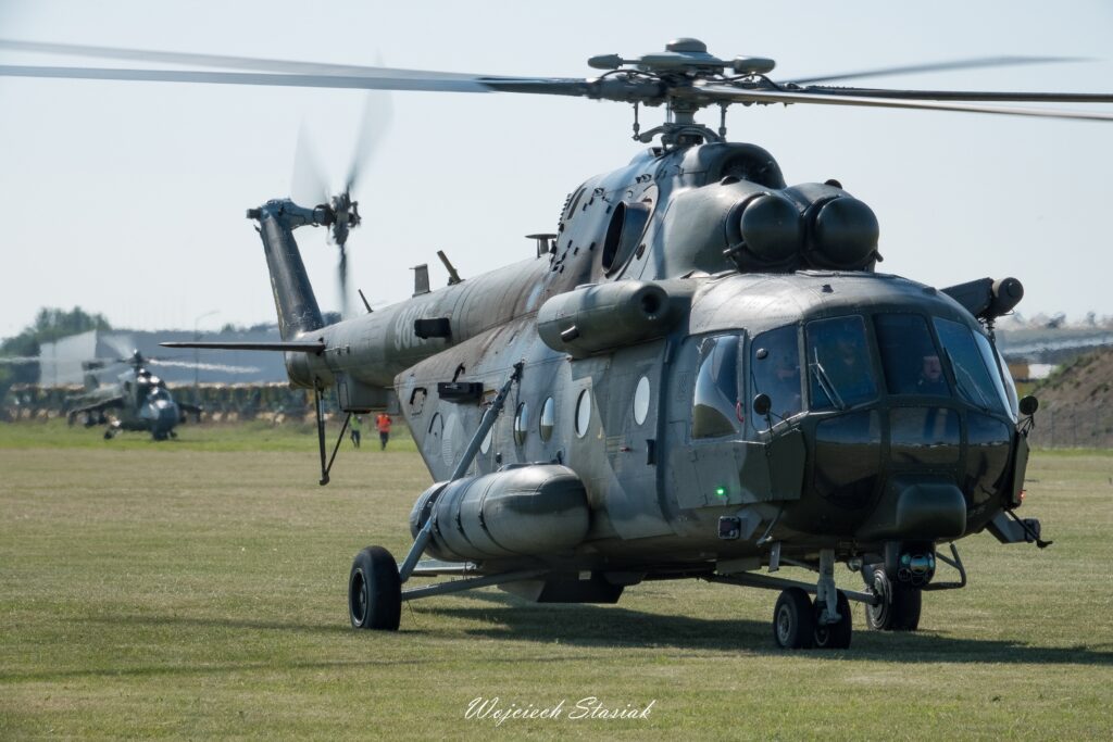 azm zlot heli 2025066