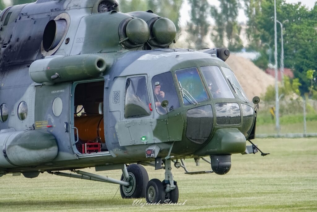 azm zlot heli 2025067