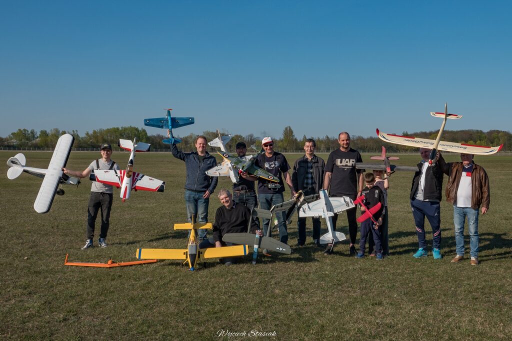 plock 04 26 modelarze 001